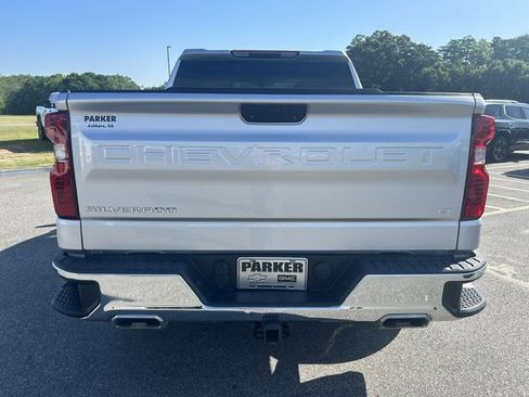 Used 2021 Chevrolet Silverado 1500 LT AWD/4WD image 5