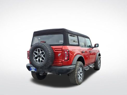 Used 2024 Ford Bronco Badlands image 3