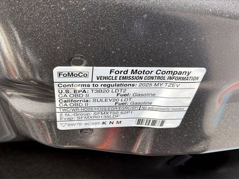 Used 2025 Ford Escape SE image 29