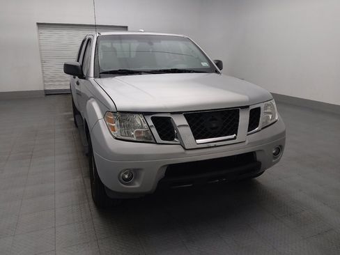 Used 2015 Nissan Frontier SV w/ SV Value Truck Package RWD image 13