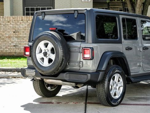 Used 2020 Jeep Wrangler Unlimited Sport S image 17