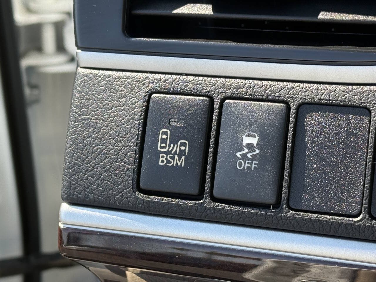 Used 2012 Toyota Camry XLE FWD image 12