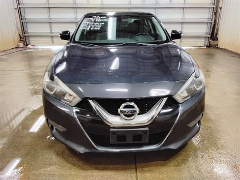 Used 2017 Nissan Maxima Platinum w/ Interior Lighting Package FWD image 7