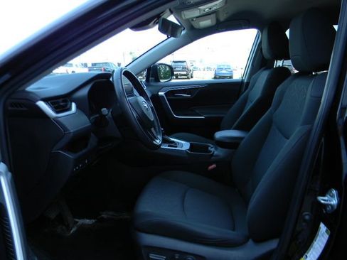 Used 2023 Toyota RAV4 XLE w/ XLE Grade Weather Package AWD/4WD image 18