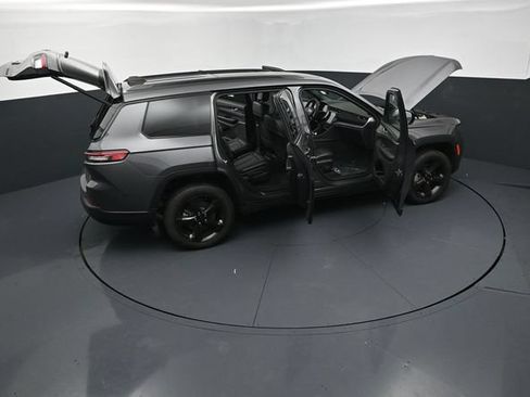 Used 2024 Jeep Grand Cherokee L Limited w/ Black Appearance Package AWD/4WD image 30