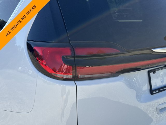 Used 2026 Chrysler Pacifica Select FWD image 10