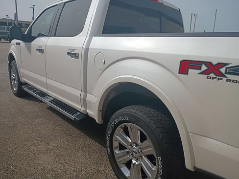 Used 2018 Ford F150 Lariat w/ Equipment Group 502A Luxury AWD/4WD image 12