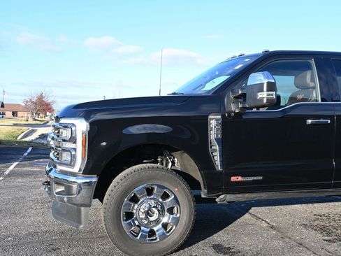 Used 2025 Ford F350 King Ranch w/ Chrome Package image 56