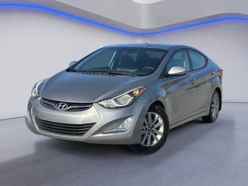 Used 2015 Hyundai Elantra SE w/ Option Group 02 FWD image 2