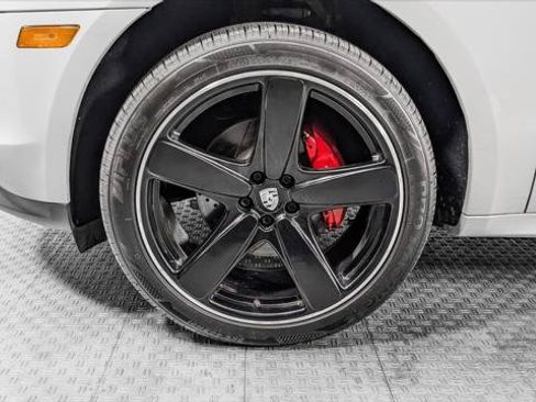 Used 2019 Porsche Macan AWD/4WD image 36