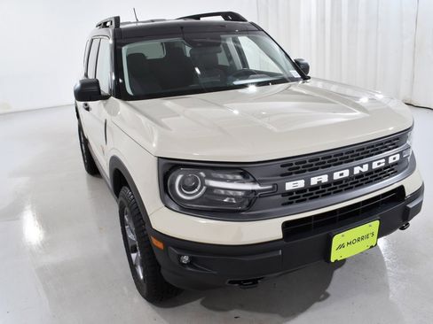 Used 2024 Ford Bronco Sport Badlands image 4