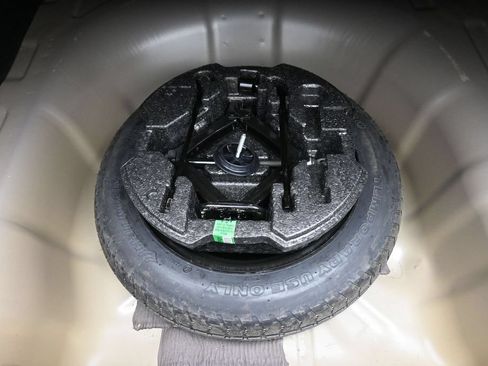 Certified 2024 Hyundai Elantra SEL FWD image 22