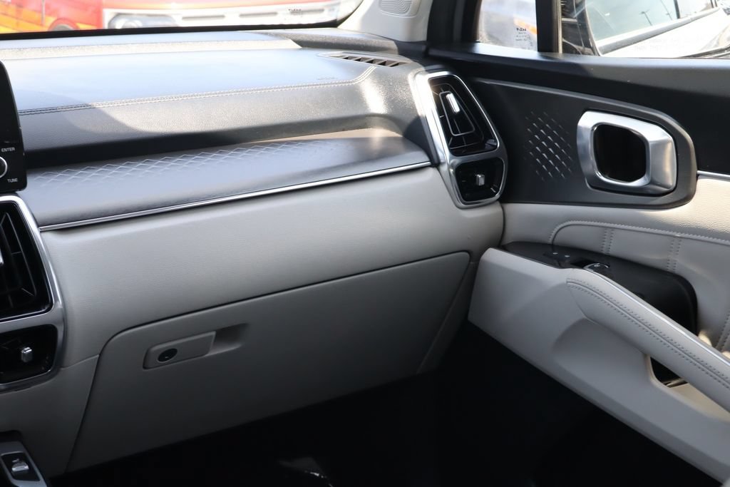 Used 2023 Kia Sorento SX FWD image 28