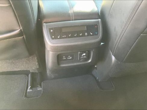 Used 2023 Nissan Pathfinder Platinum w/ Lighting Package (N93) FWD image 32