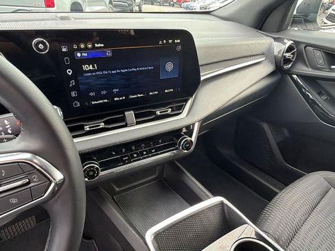 Used 2025 Chevrolet Equinox LT w/ Safety and Technology Package FWD image 5