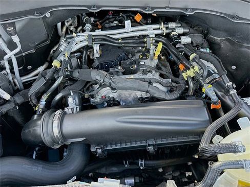 Used 2025 Ford Explorer Active w/ Active Comfort Package image 30