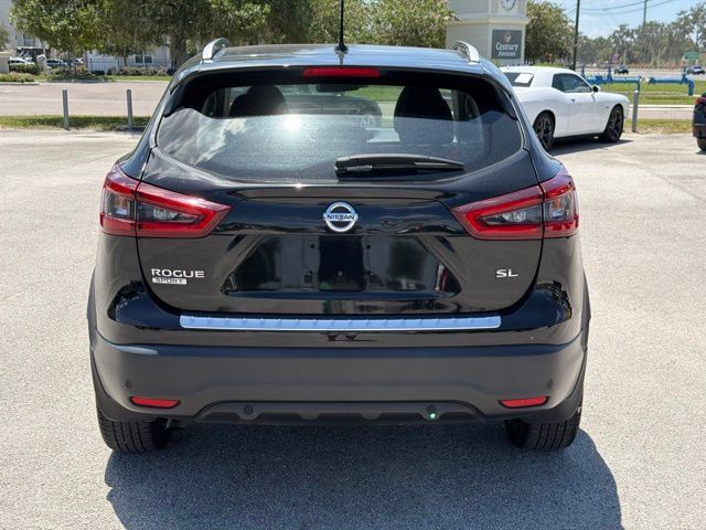 Used 2022 Nissan Rogue Sport SL FWD image 4