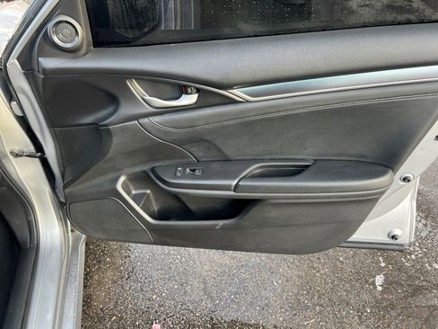 Used 2018 Honda Civic EX-L image 17