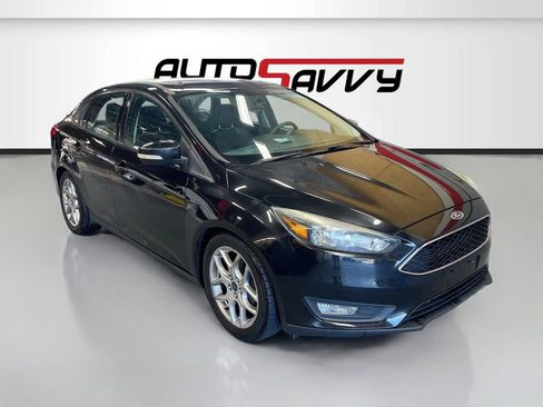 Used 2015 Ford Focus SE w/ Equipment Group 201A FWD image 1