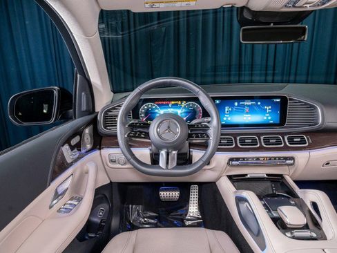 Certified 2026 Mercedes-Benz GLS 450 4MATIC image 20