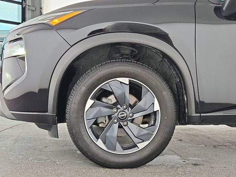 Used 2024 Nissan Rogue SV AWD/4WD image 37