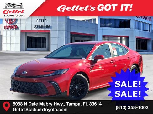 New 2026 Toyota Camry SE image 1