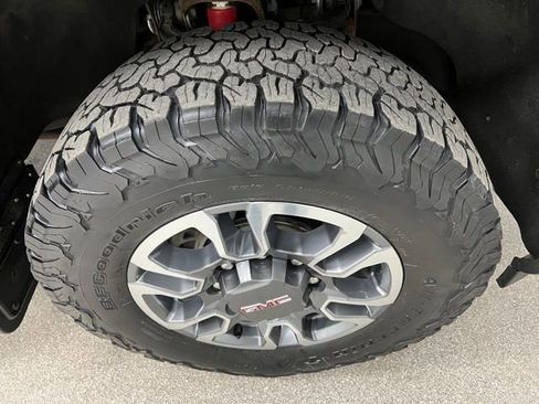 Used 2024 GMC Sierra 3500 SLE AWD/4WD image 19