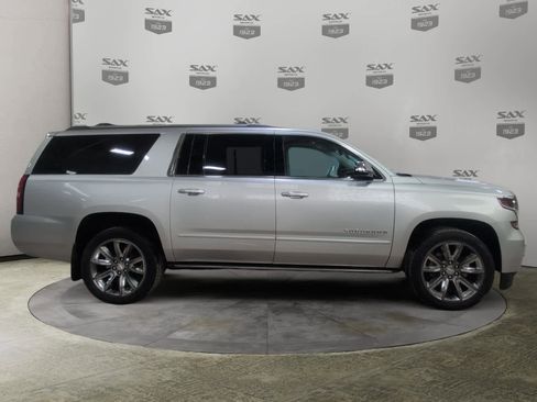 Used 2018 Chevrolet Suburban Premier AWD/4WD image 6