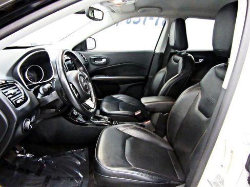 Used 2018 Jeep Compass Limited w/ Navigation Group AWD/4WD image 8
