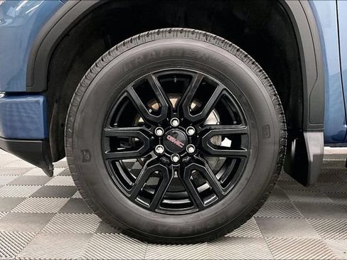 Used 2024 GMC Sierra 1500 Elevation w/ Elevation Premium Package AWD/4WD image 10