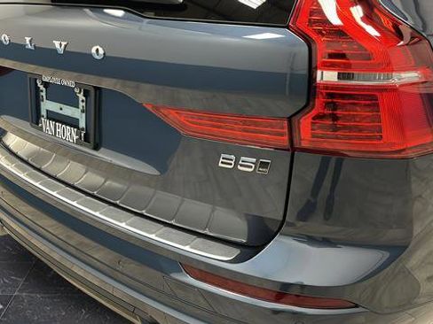 Used 2025 Volvo XC60 B5 Core w/ Protection Package Premier image 38