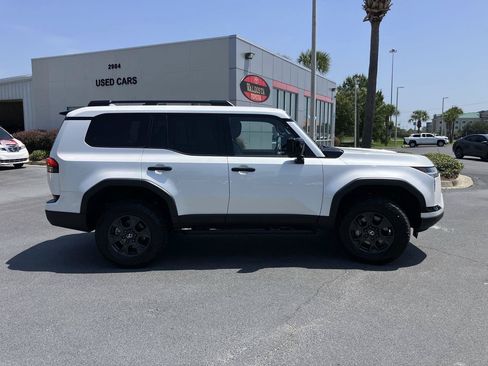 Used 2025 Lexus GX 550 AWD/4WD image 6