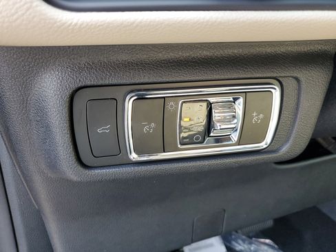 New 2025 Lincoln Corsair Reserve image 14