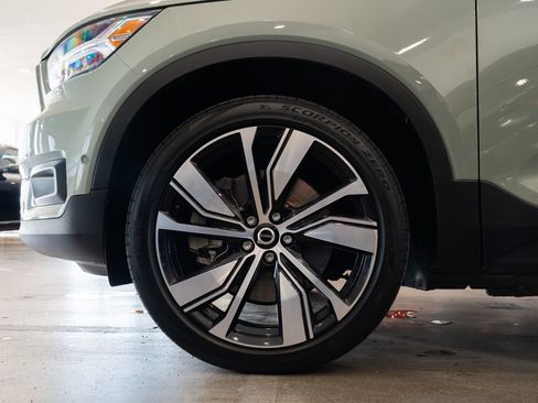 Used 2022 Volvo XC40 P8 Recharge Plus AWD/4WD image 7
