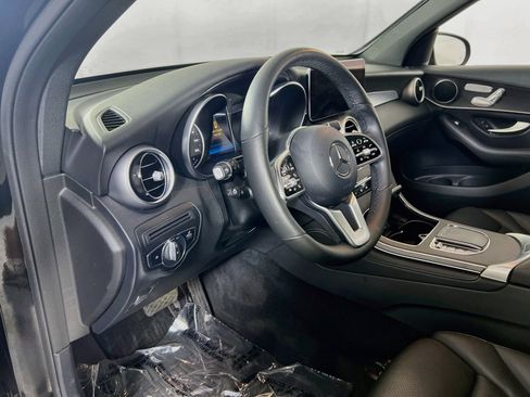 Used 2021 Mercedes-Benz GLC 300 4MATIC image 9