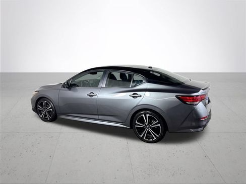 Used 2022 Nissan Sentra SR w/ Electronics Package FWD image 8