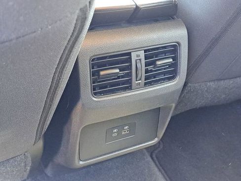 Used 2023 Nissan Rogue SV image 21