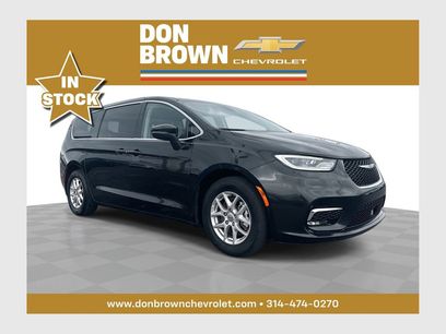 Used 2023 Chrysler Pacifica Touring-L
