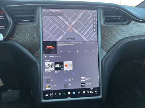 Used 2019 Tesla Model X Long Range image 11