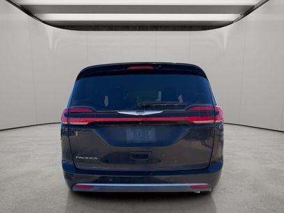 Used 2024 Chrysler Pacifica Touring-L