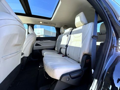 Used 2023 INFINITI QX60 Pure image 21