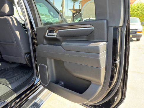 Used 2025 Chevrolet Silverado 2500 LT w/ Convenience Package AWD/4WD image 13