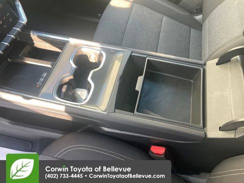 Used 2025 GMC Acadia Elevation image 24