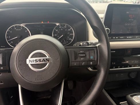 Used 2021 Nissan Rogue SV FWD image 17
