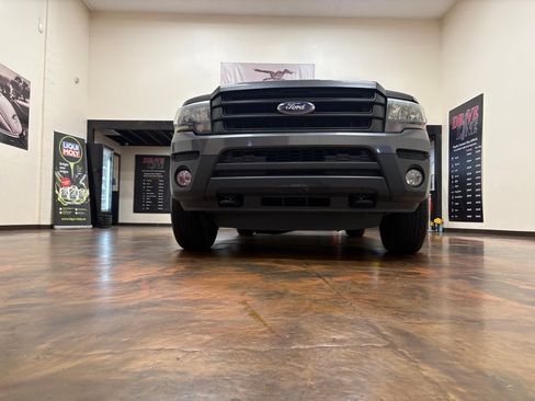 Used 2016 Ford Expedition XL RWD image 38