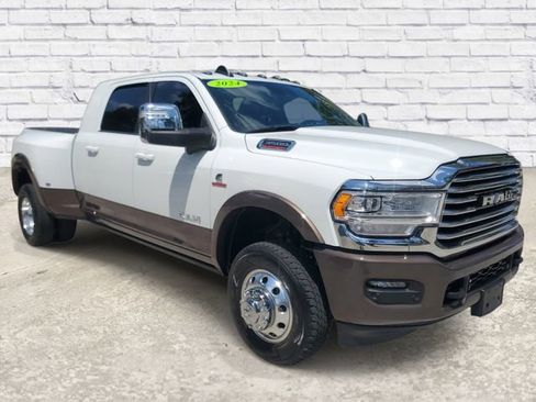 Used 2024 RAM 3500 Limited w/ Safety Group image 5