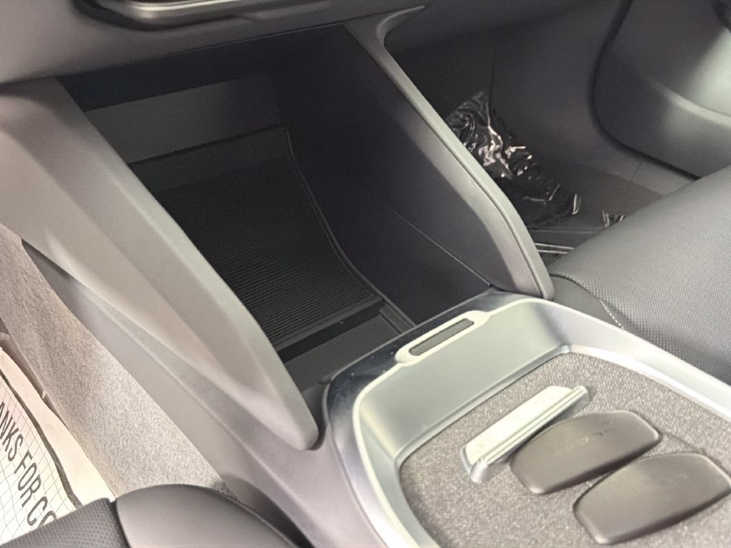 Used 2025 Lucid Air Pure RWD image 26