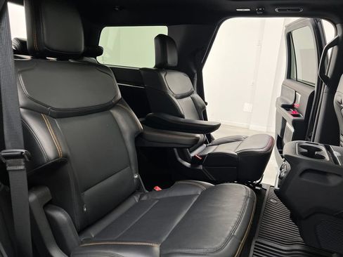 Used 2025 Ford Expedition Tremor AWD/4WD image 23