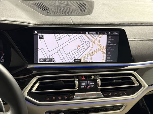 Used 2021 BMW X5 xDrive40i w/ M Sport Package image 20