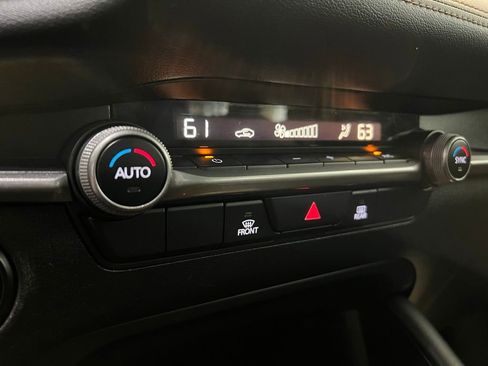 Used 2022 MAZDA MAZDA3 s FWD image 20